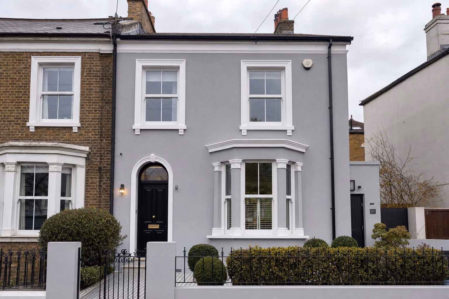 External rendering on a Victorian terraced house in North London by Fixiz Ltd