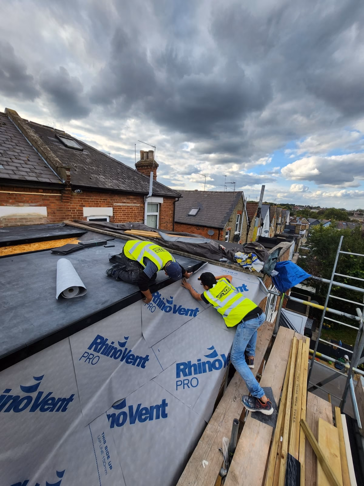 Fixiz team at work — London building project